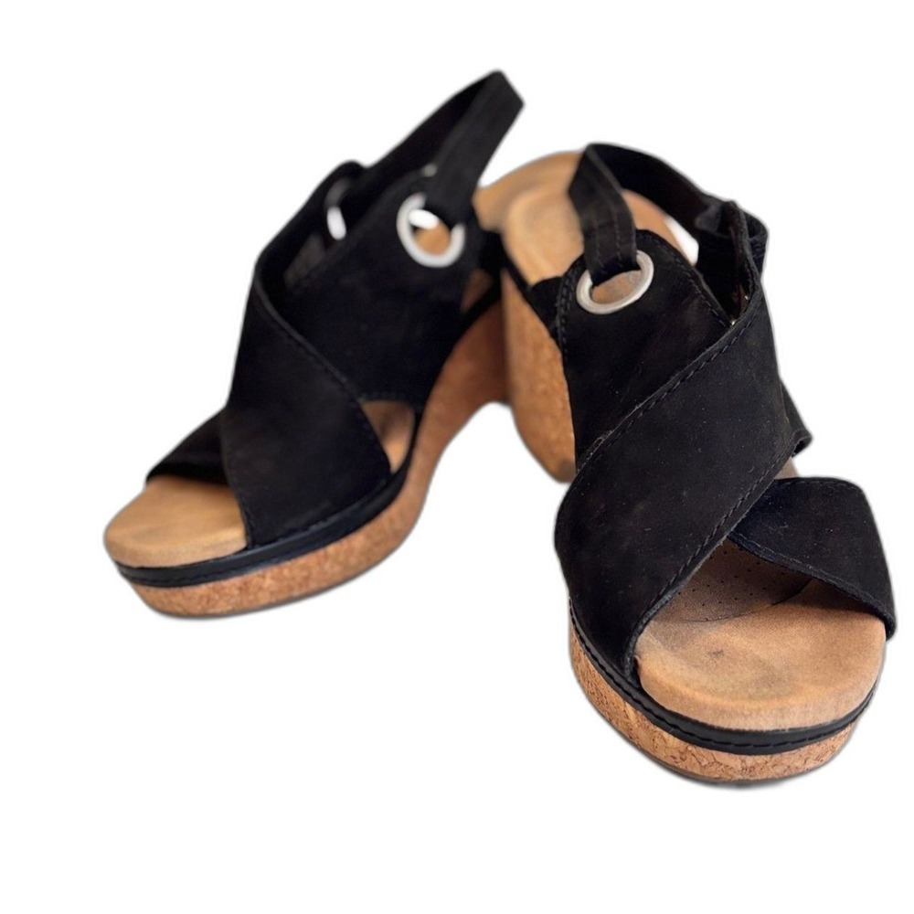 CLARKS Women's Giselle Cove Wedge Sandal Black Leather Comfort Cork Heel Size 8M